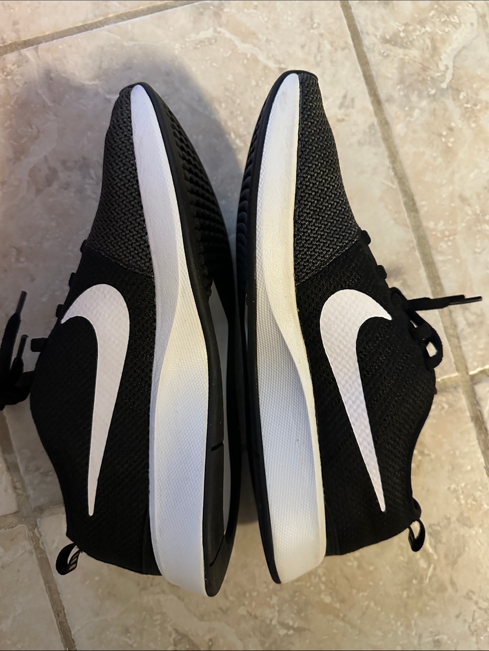 Nike Women’s Dualtone Racer - NEW Size 8